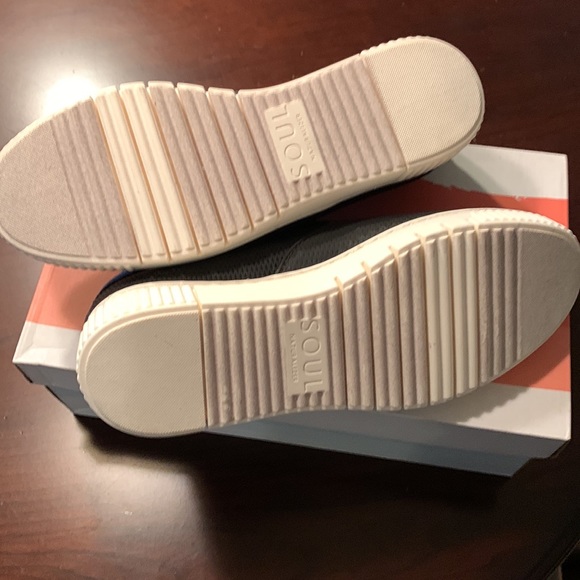 Naturalizer size 8 wide black. ms - Picture 3 of 5